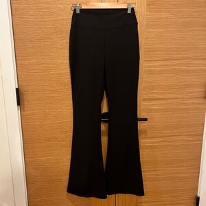 LE LIS | Flared Legging | Ribbed | Black | Great Condition | Womens Small